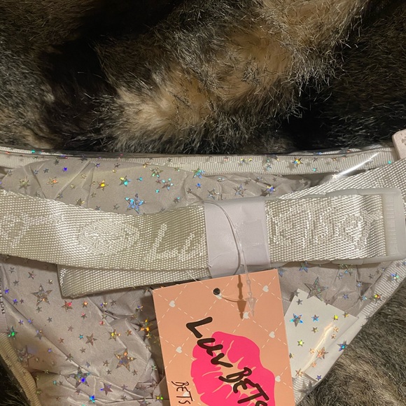 Betsey Johnson Fannypack - Picture 5 of 6